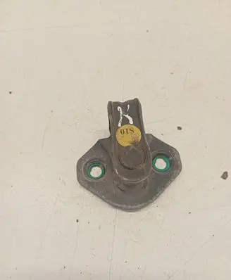 Volkswagen Transporter - Caravelle T5 Sliding door lock loop/hook striker 7H0843767 0107095
