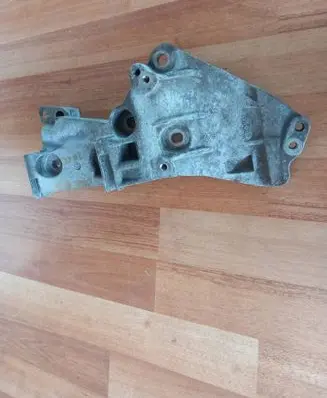 Renault Clio III Generator/alternator bracket 8200669494