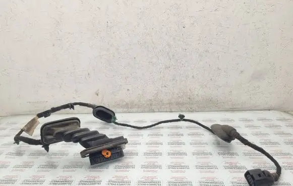 Volkswagen Touran I Rear door wiring loom 1T0971693BE