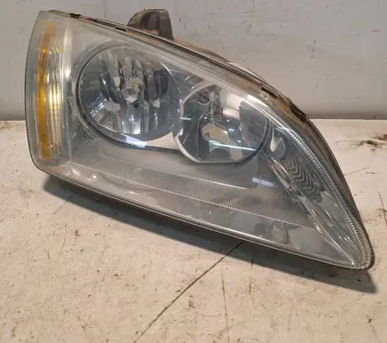 Ford Focus Headlight/headlamp 10179 4M5113W0 05CJ0