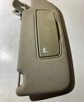 Volvo XC90 Sun visor