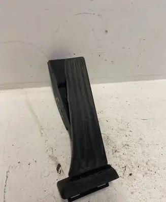 BMW 5 E39 Accelerator throttle pedal 6753518 25916010