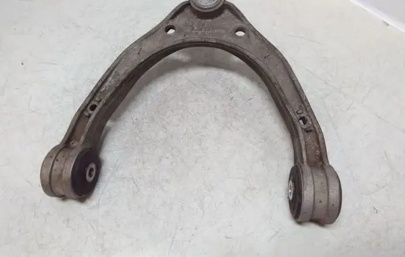 Volkswagen Touareg I Front upper control arm/wishbone 7L0407047B