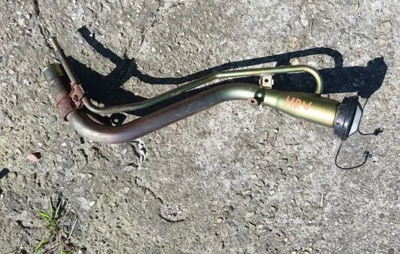 Honda HR-V Fuel tank filler neck pipe 19992005