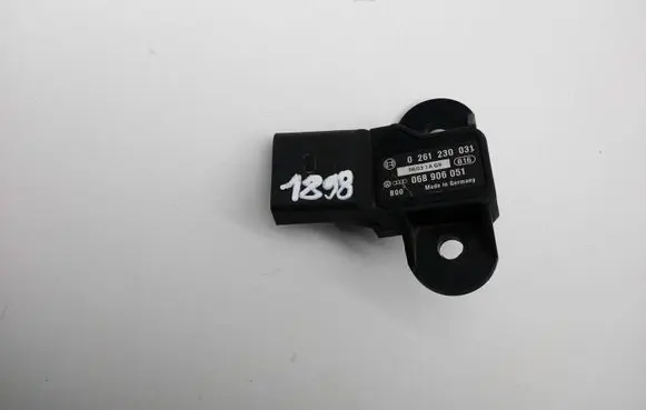 Volkswagen PASSAT B6 Air pressure sensor 0261230031 06B906051