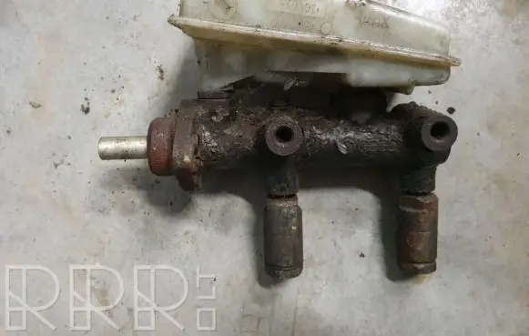 Volkswagen Jetta I Master brake cylinder 321611307B
