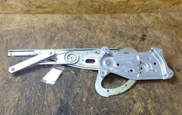 Renault Scenic III - Grand scenic III Rear door window regulator with motor 966415102
