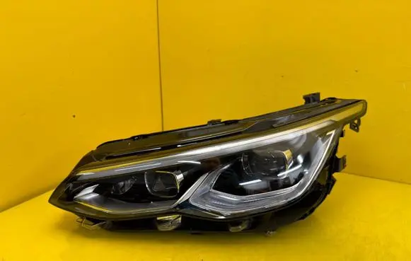 Volkswagen Golf VIII Headlight/headlamp 5H1941035
