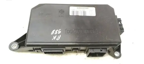 Alfa Romeo 159 Door control unit/module 60682258 100875 NPGL1GSX939