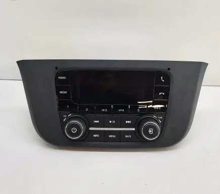 Iveco Daily 6th gen Radio/CD/DVD/GPS head unit 5802256358 FJ5RBTM16