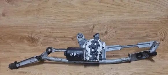 Volvo S80 Front wiper linkage and motor 8648347