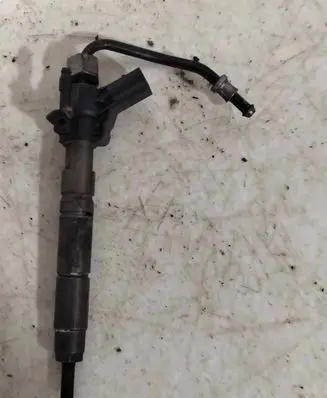 Mercedes-Benz R W251 Fuel injector A6420700587 0445115 050914