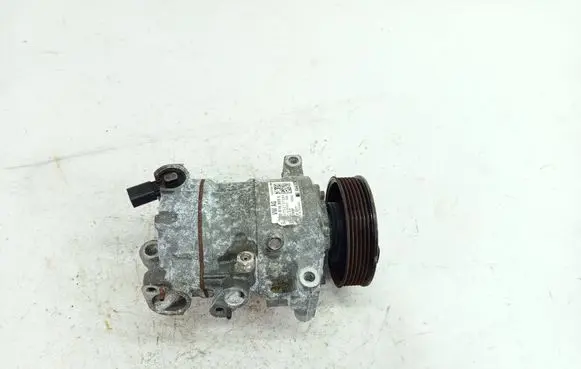 Volkswagen Golf VII Air conditioning (A/C) compressor (pump) 5Q0816803E
