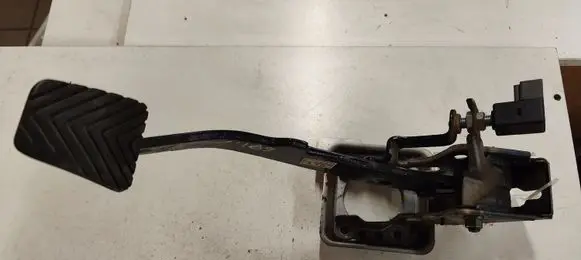 KIA Sportage Brake pedal