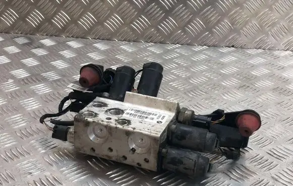 BMW 7 E65 E66 Active stabilizer control/valve assembly 6758704