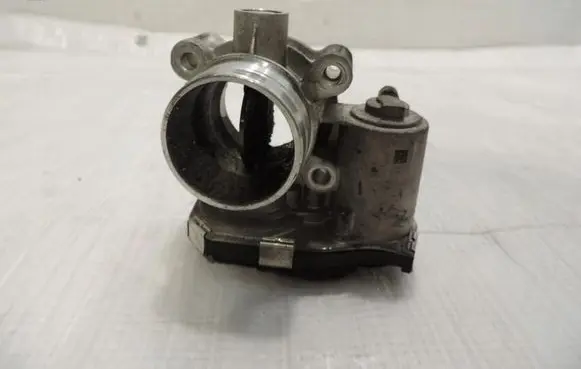 Opel Astra K Throttle body valve 55496779AA