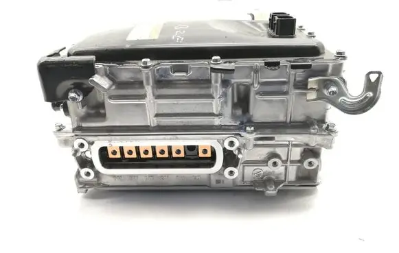 Voltage converter inverter