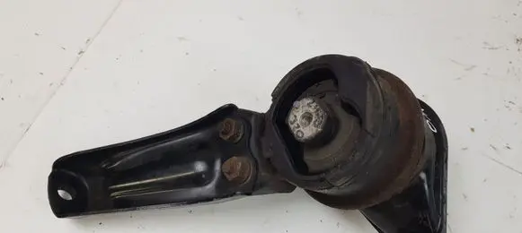 Hyundai i40 Engine mount bracket