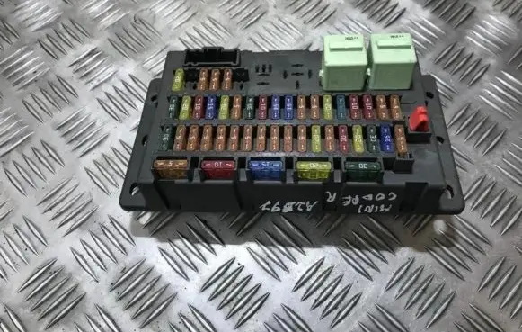 Mini One - Cooper R50 - 53 Fuse box set 1509011 518030317