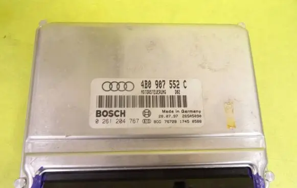 Audi A6 S6 C5 4B Engine control unit/module 4B0907552C 0261204767
