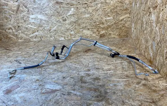 Opel Vivaro Air conditioning (A/C) pipe/hose 9838637580