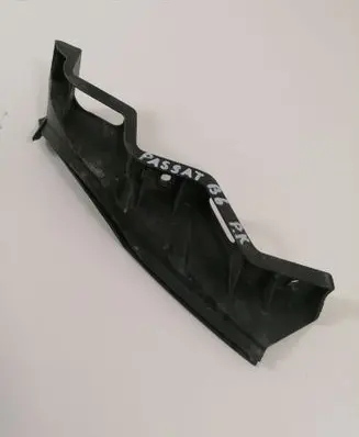 Volkswagen PASSAT B6 Front bumper mounting bracket 3C0807889