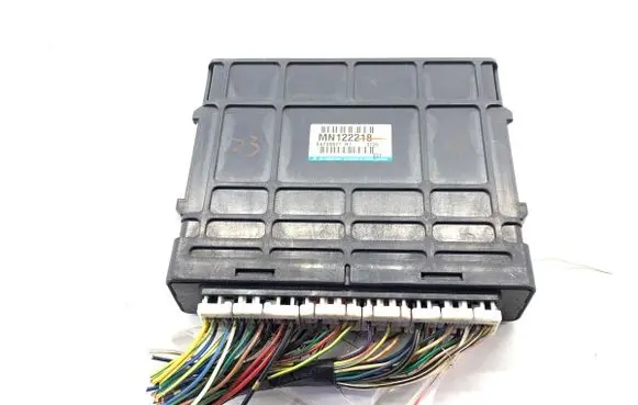 Mitsubishi Outlander Engine control unit/module ECU MN122218