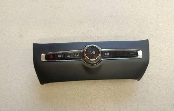 Volvo S60 Head unit multimedia control 31398845 22W113 T22110052902