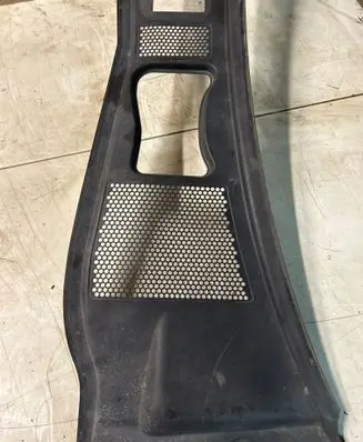 Volkswagen PASSAT B5.5 Wiper trim 3B1819417C