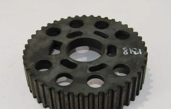 Audi A5 8T 8F Camshaft pulley/ VANOS 038109111E
