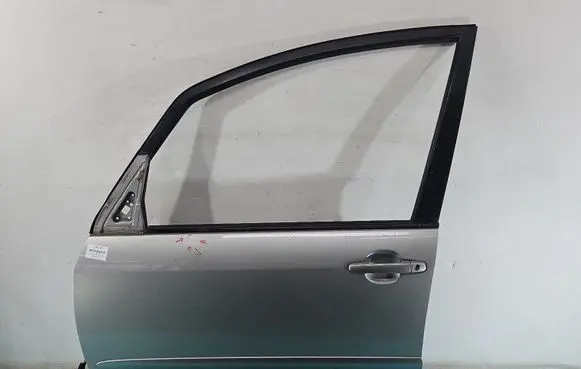 Toyota Corolla Verso E121 Front door IMPRK1427221