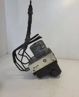 BMW 5 E39 ABS Pump 6756342