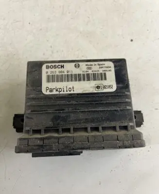 Jeep Grand Cherokee (WJ) Parking PDC control unit/module 0263004011 28RTM050 E1021052