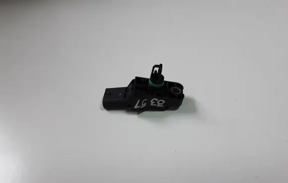 Audi TT TTS RS Mk3 8S Air pressure sensor 038906051R