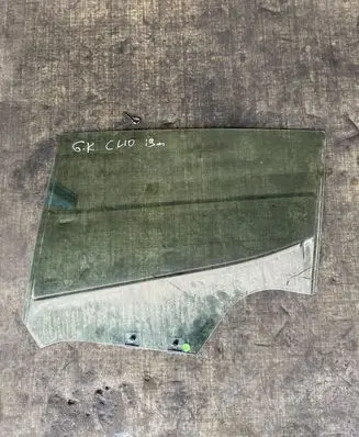 Renault Clio IV Rear door window glass