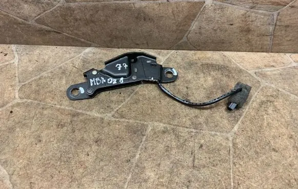 Mercedes-Benz SL R230 Convertible roof lock/latch A2307901077