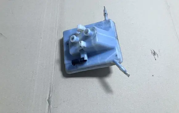 BMW X3 F25 Brake fluid reservoir TM9308