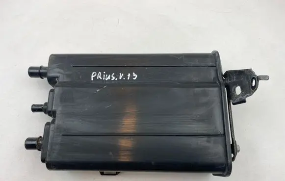 Toyota Prius+ (ZVW40) Active carbon filter fuel vapour canister 7774047080