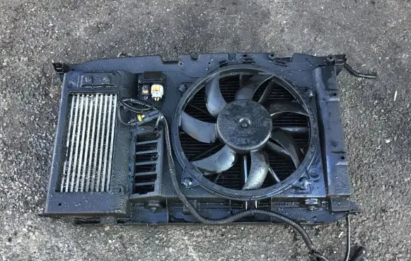 Peugeot 5008 Radiator set 