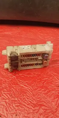 Isuzu D-Max Fuse module 0851