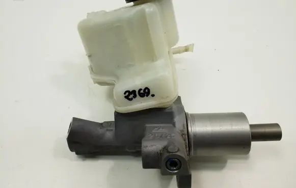 Mercedes-Benz C W204 Master brake cylinder A2044300501