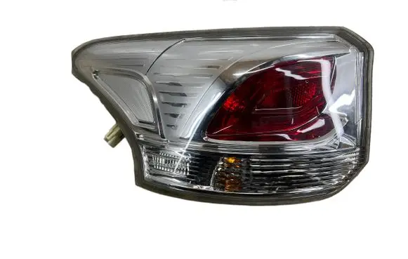 Mitsubishi Outlander Rear/tail lights 8330a787 4b45x