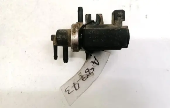 Audi A4 S4 B5 8D Turbo solenoid valve 1H0906627