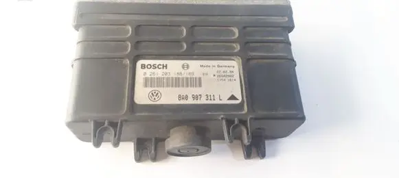 Volkswagen PASSAT B4 Engine control unit/module 8A0907311L 0261203188 0261203189