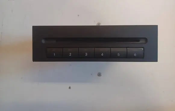Mercedes-Benz E W211 CD/DVD changer A2118275542-MERC