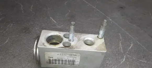 Citroen C4 Grand Picasso Air conditioning (A/C) expansion valve A311010E0A