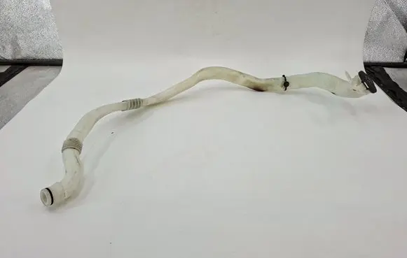 BMW 5 F10 F11 Window washer liquid tank fill tube 7203270
