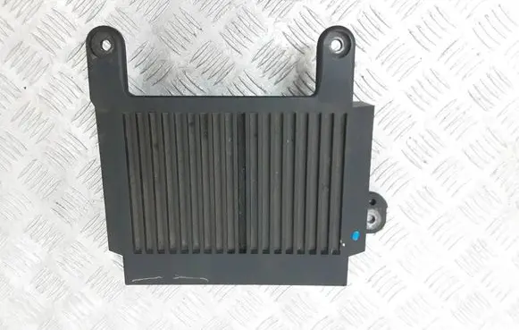 Volvo V70 Sound amplifier 31215612 31215657