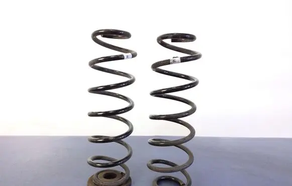 Volkswagen Golf Sportsvan Rear coil spring