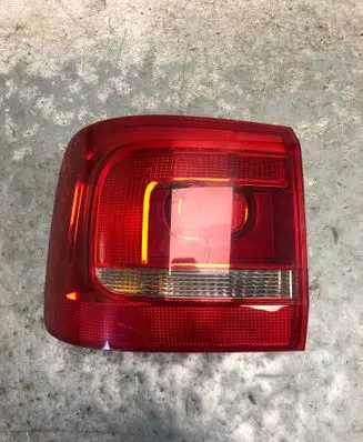 Volkswagen Touran II Rear/tail lights